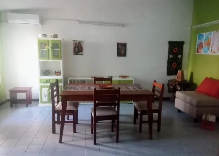 Raiz Del Cielo, Entre 2 Jardines De Ensueno